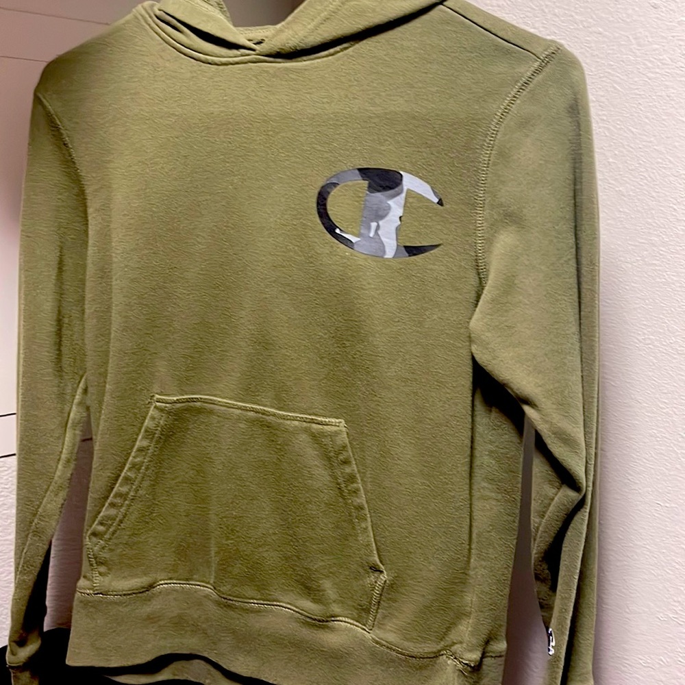 Sweater Champion